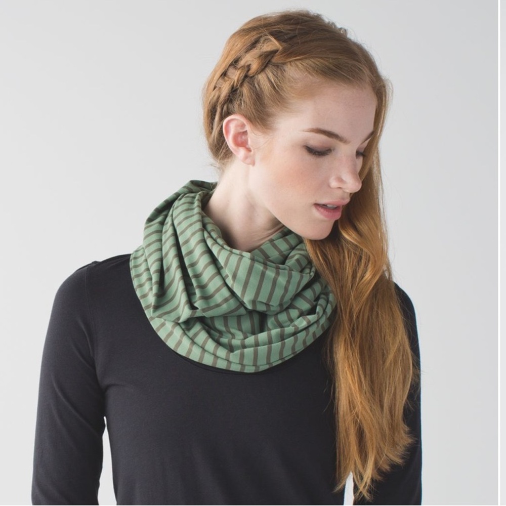 lululemon Vinyasa Scarf DEEN